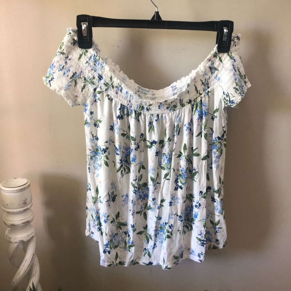 American Eagle off the shoulder top